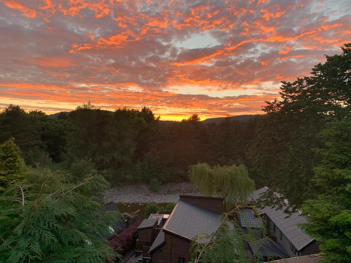 Beautiful 2 Bedroom Lodge With Stunning Views Blair Atholl Exterior photo