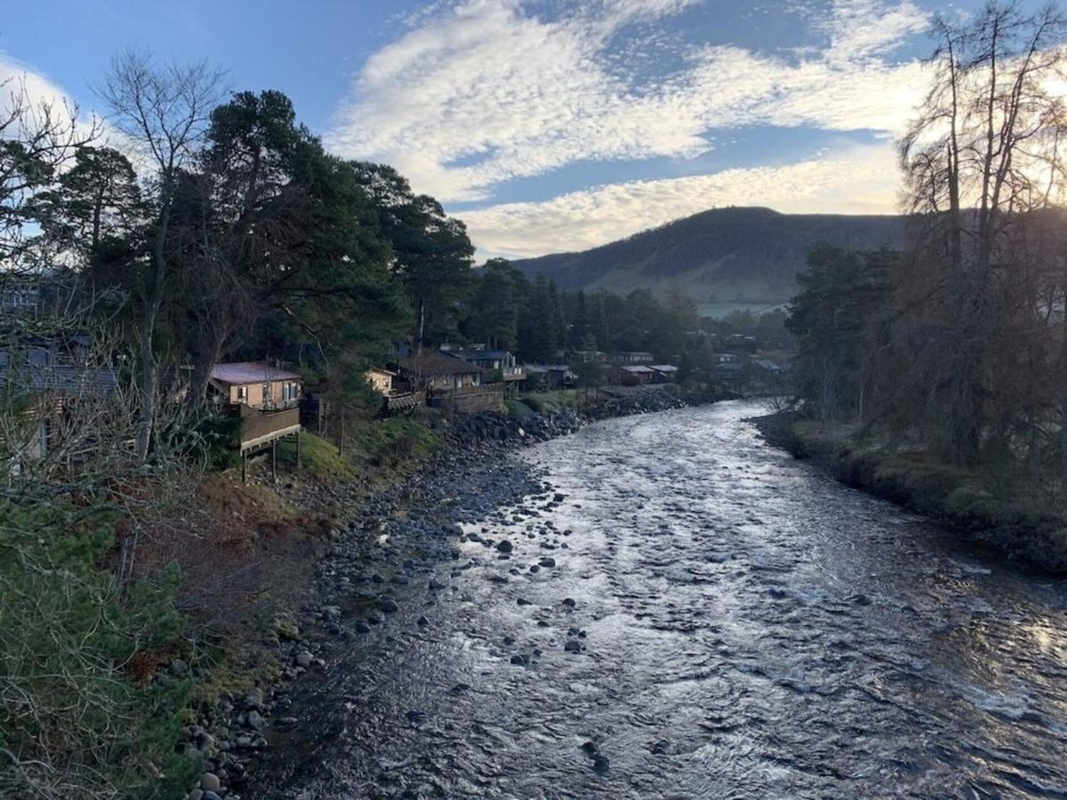 Beautiful 2 Bedroom Lodge With Stunning Views Blair Atholl Exterior photo